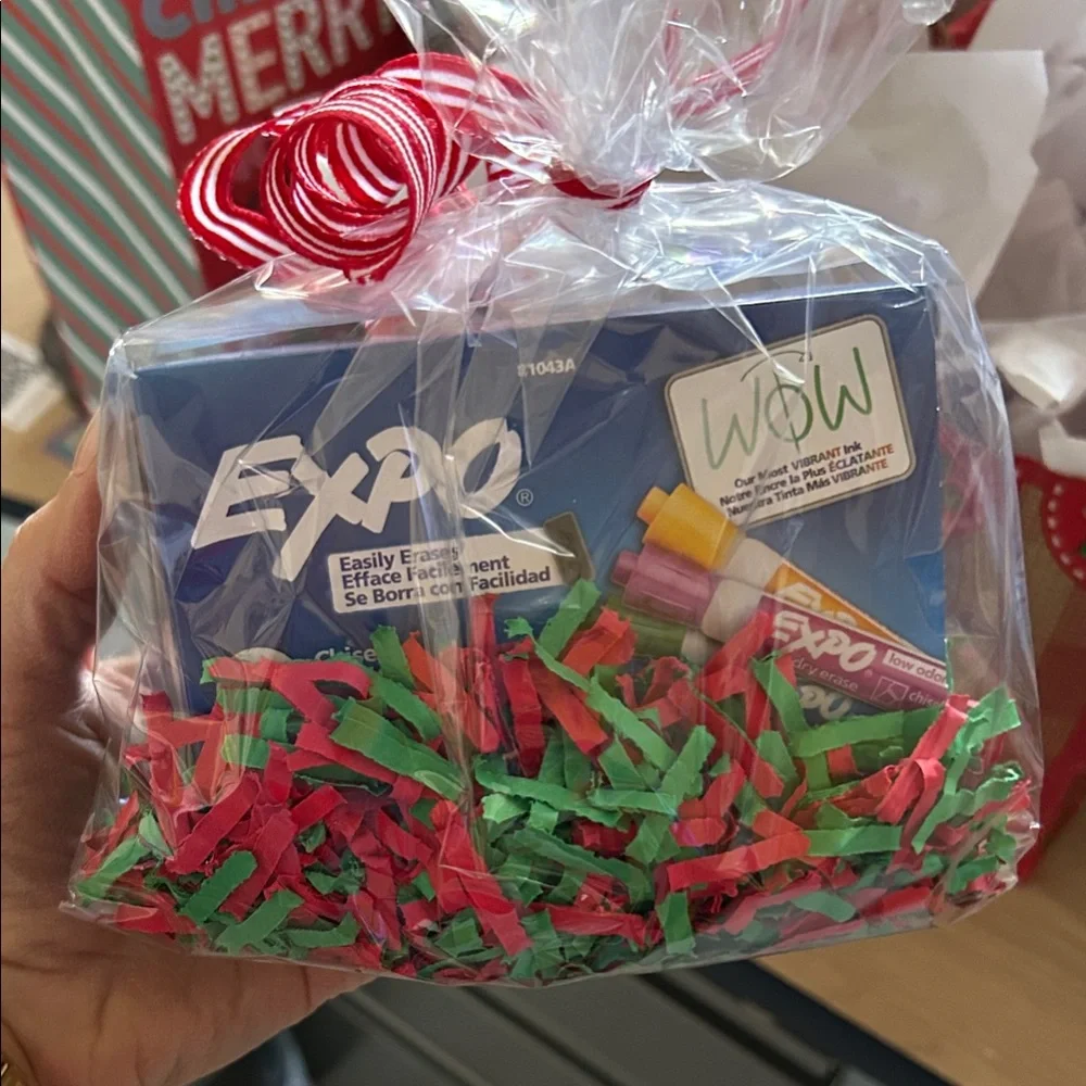 New-Dry Erase Marker Set with Red and Green Accents
